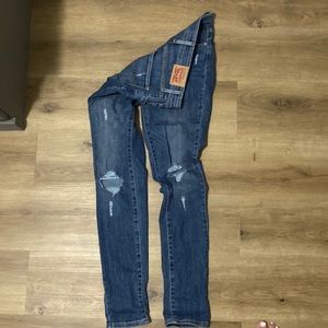 Levi’s 721 high rise skinny jeans